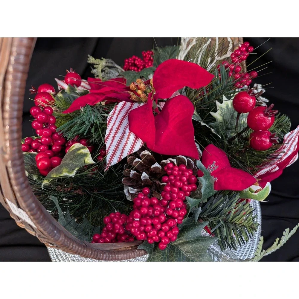 Christmas Themed Home Decoration Centerpiece Flowers Large Woven Basket 16